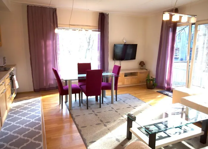 Fabulous Location Apartment *