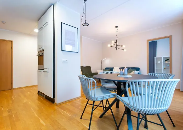 Fabulous Location * 塔林